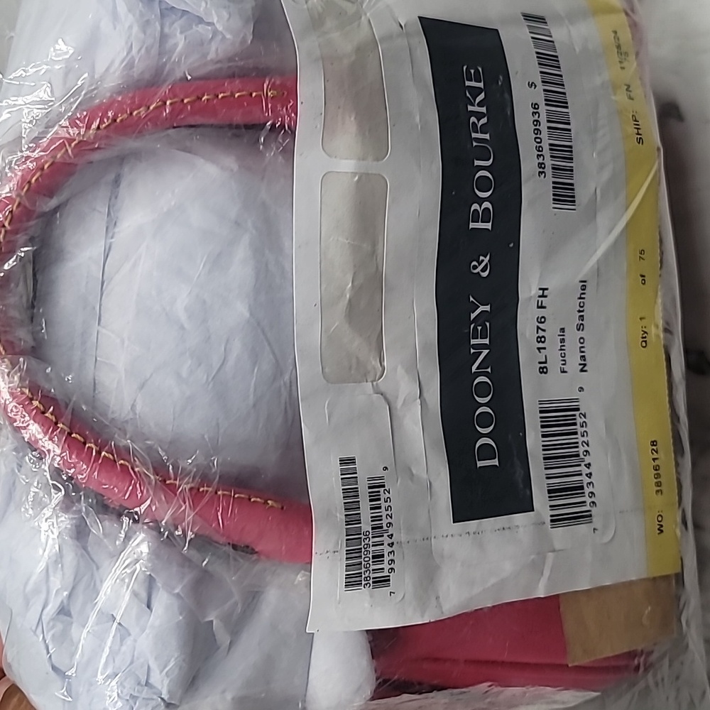 DOONEY AND BOURKE Pink Designer Handbag NWT (BRAND NEW) - Picture 3 of 10